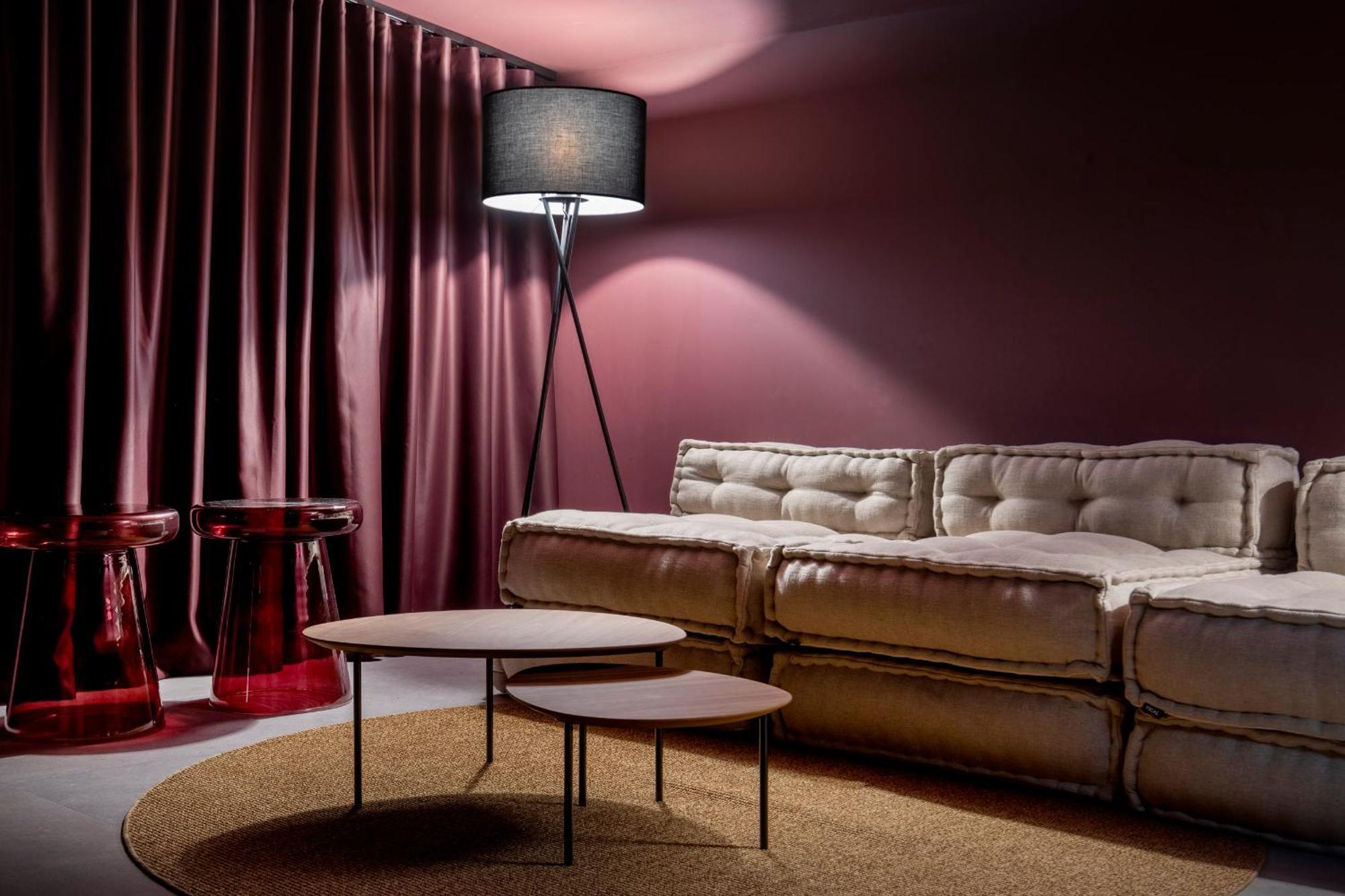 Monkeys Apartments Trastamara Billiard Room Seville Ngoại thất bức ảnh