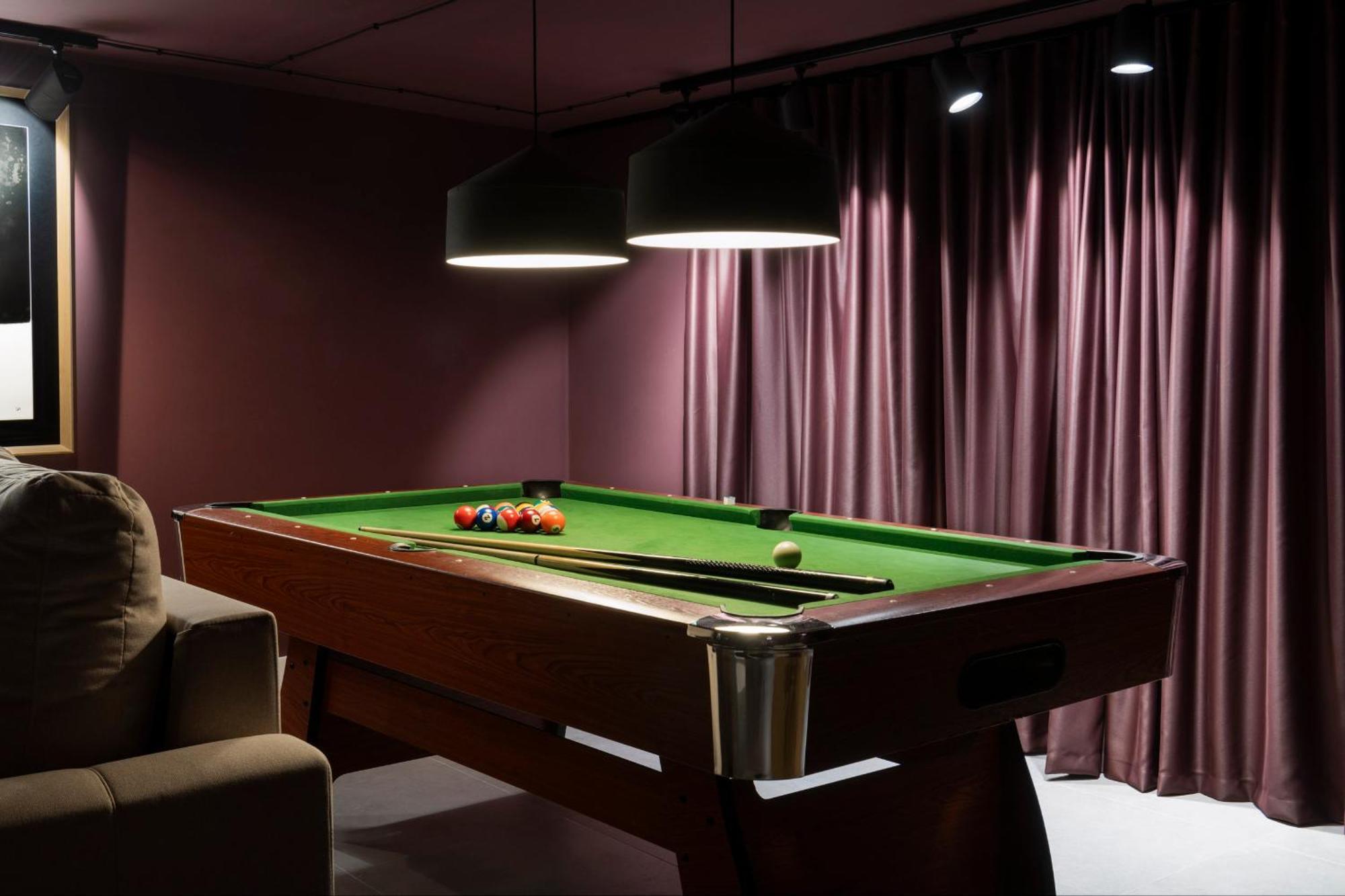 Monkeys Apartments Trastamara Billiard Room Seville Ngoại thất bức ảnh